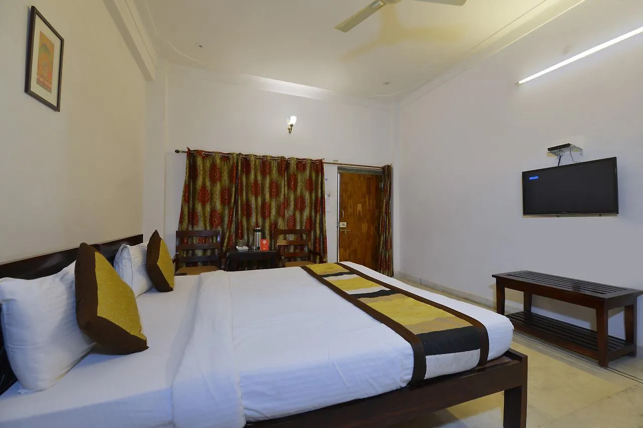 Oyo 1159 Hotel Chandra Prakash India