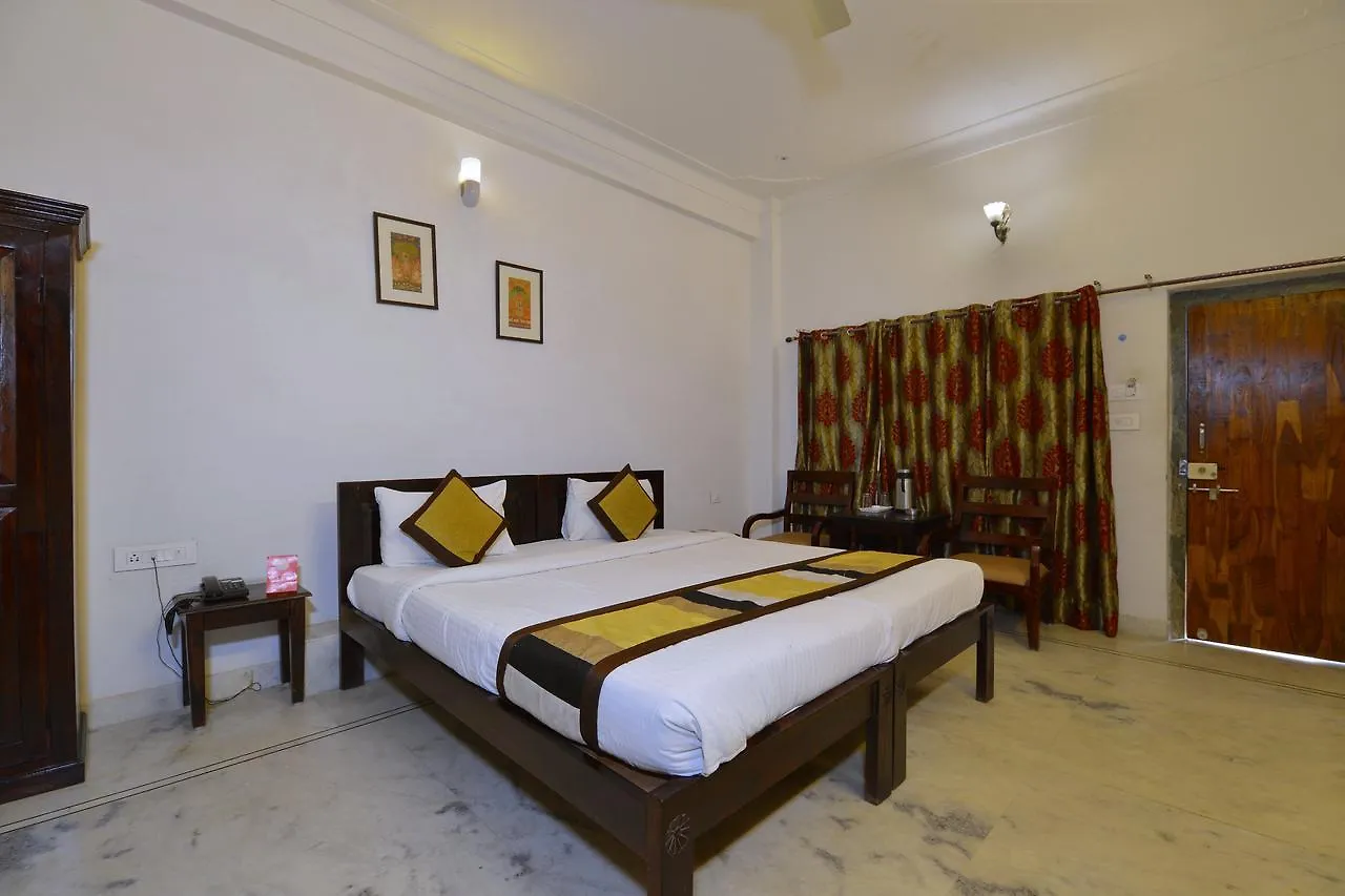 Oyo 1159 Hotel Chandra Prakash