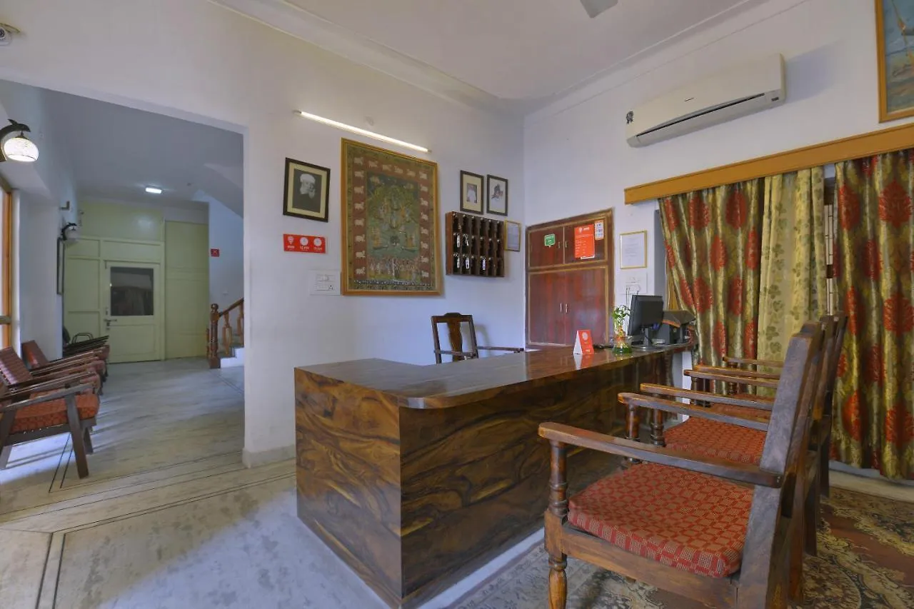 Oyo 1159 Hotel Chandra Prakash