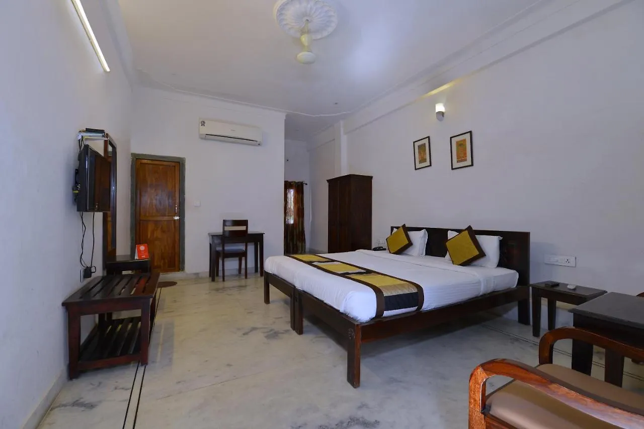 Oyo 1159 Hotel Chandra Prakash