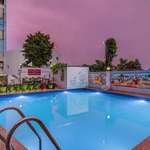 Hotel Fabhotel Himanshi, Udaipur